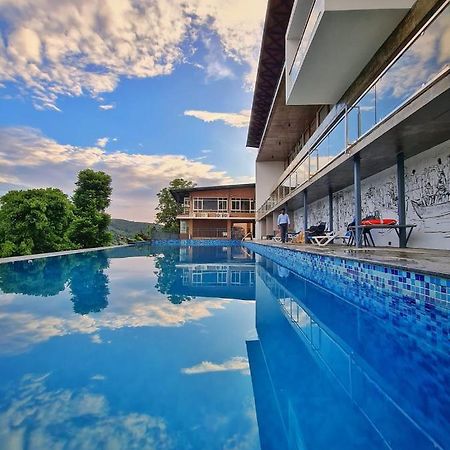 Nexstay Grand Chaliyar Resort Edavanna Bagian luar foto