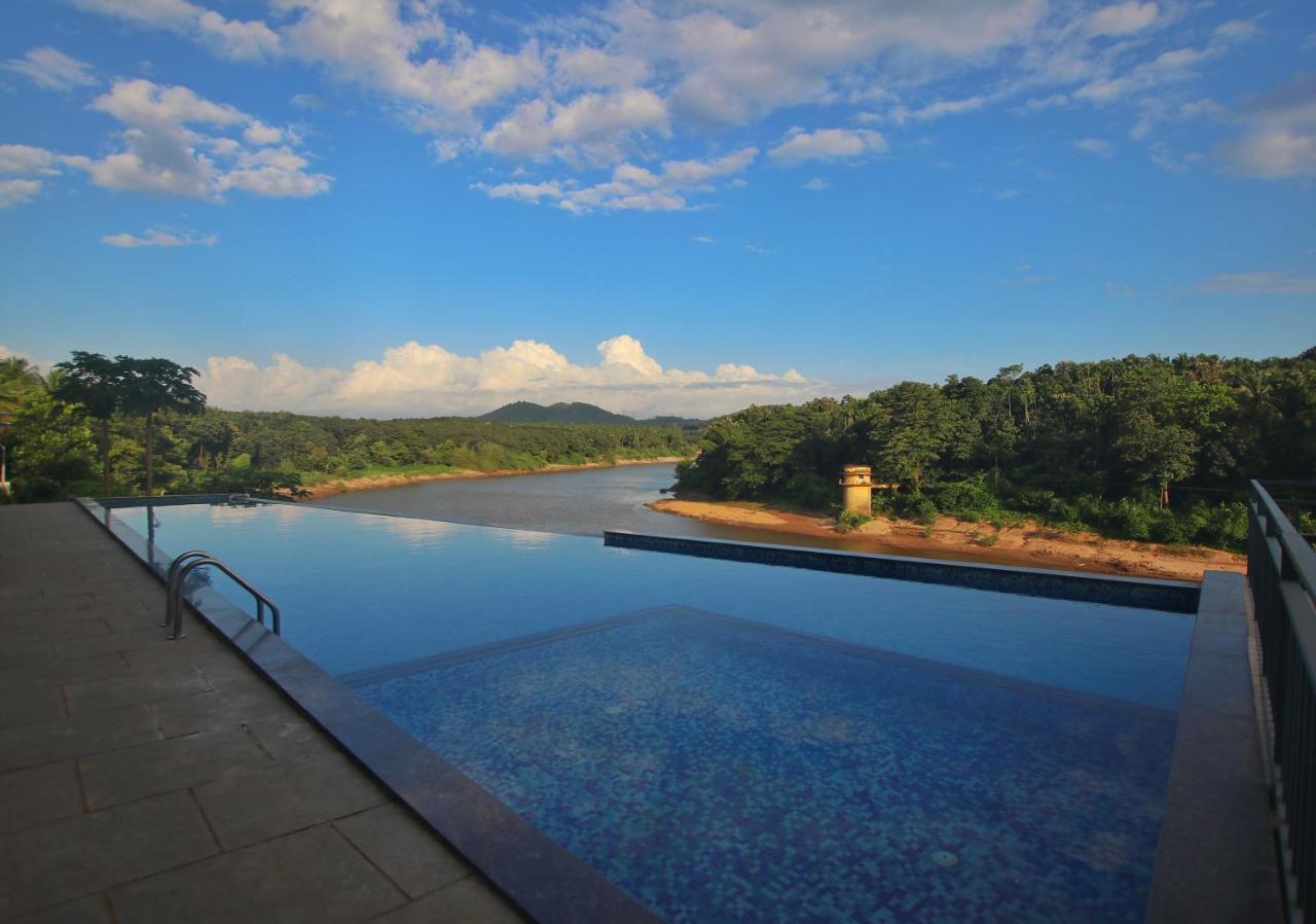 Nexstay Grand Chaliyar Resort Edavanna Bagian luar foto