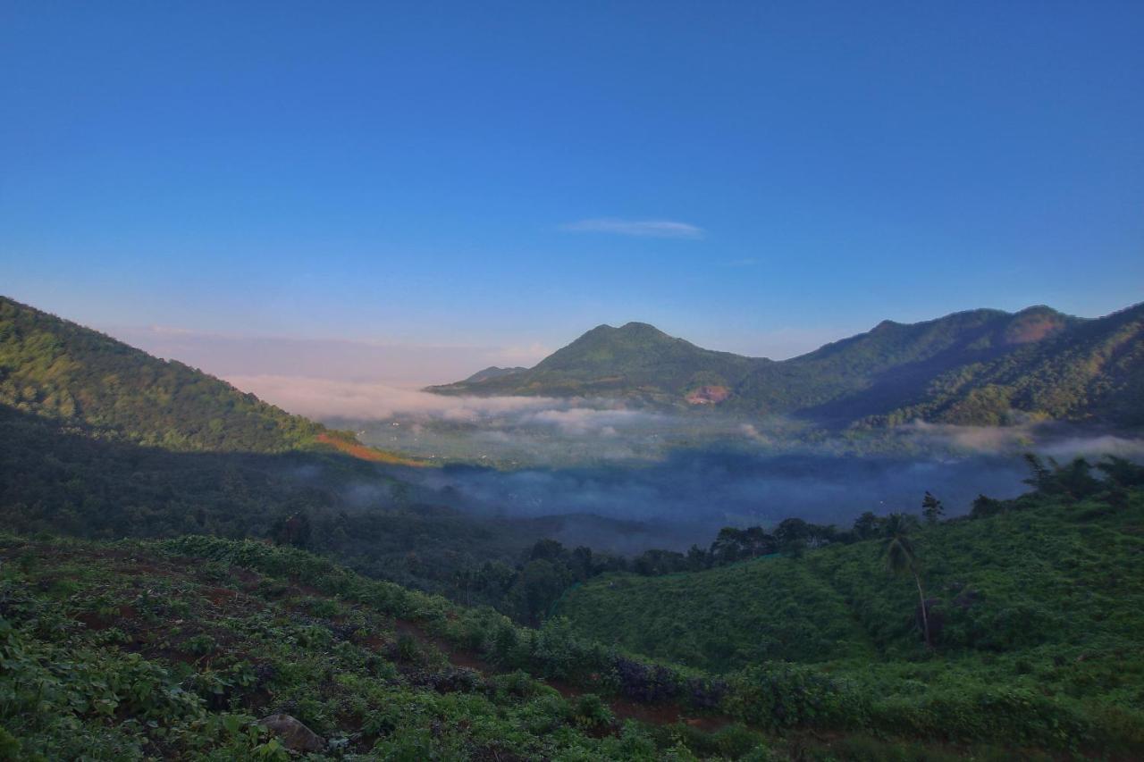 Nexstay Grand Chaliyar Resort Edavanna Bagian luar foto
